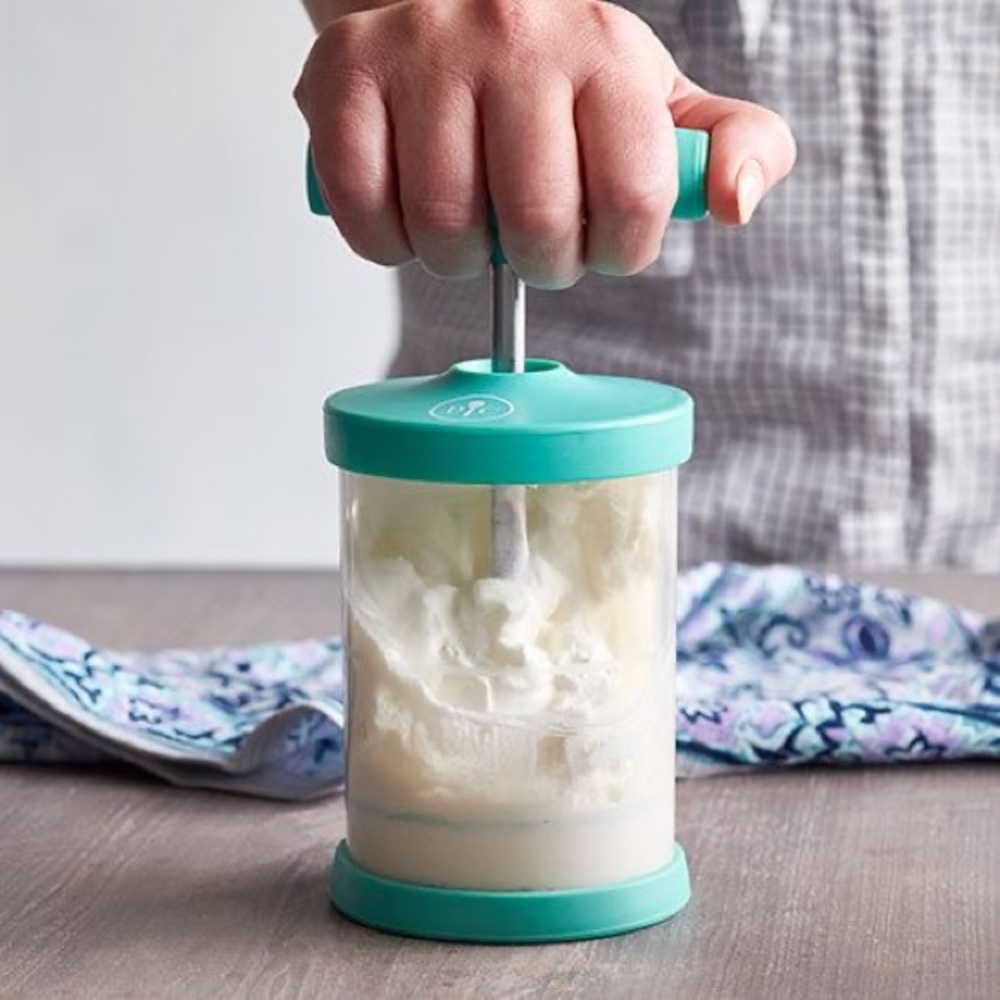 Pampered chef whipped cream maker